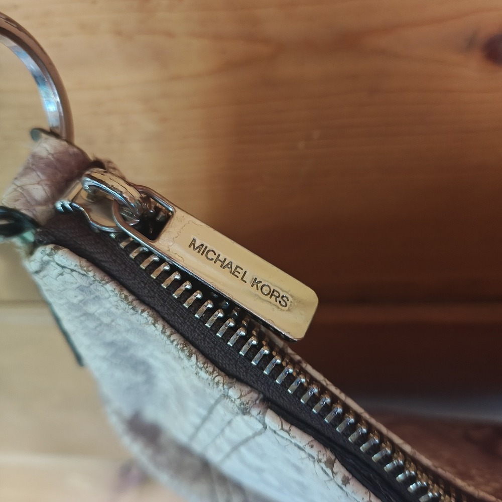 Michael Kors snake embossed handbag has multiple pockets Lightly‎ Used ZA4 - Picture 2 of 12
